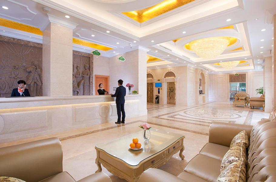 Vienna International Hotel Puning International Commodity City Exterior photo